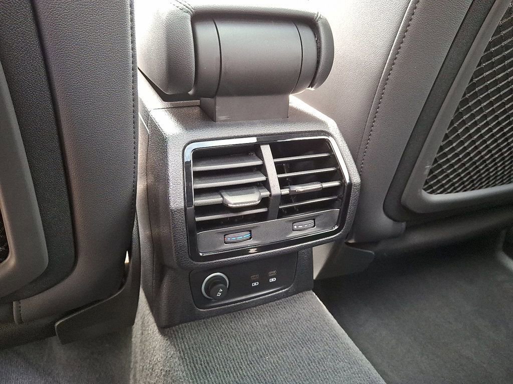 Certified 2024 Audi Q3 2.0T Premium Plus image 11