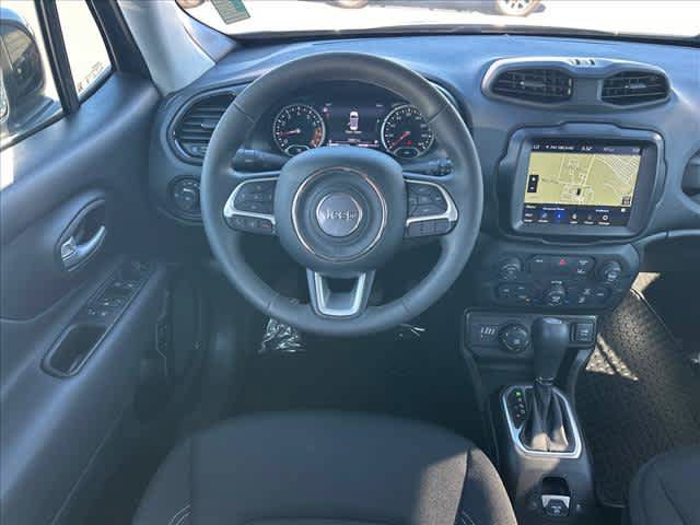 Used 2023 Jeep Renegade Altitude AWD/4WD image 10