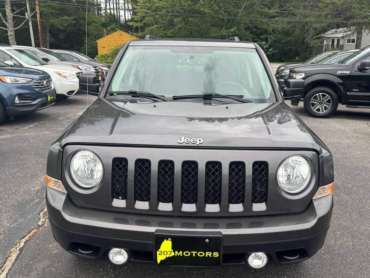 Used 2017 Jeep Patriot Latitude w/ Sun/Sound Group AWD/4WD image 14