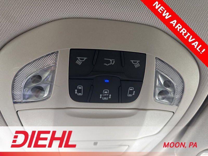 Used 2019 Chrysler Pacifica Touring-L w/ Advanced Safetytec Group image 39