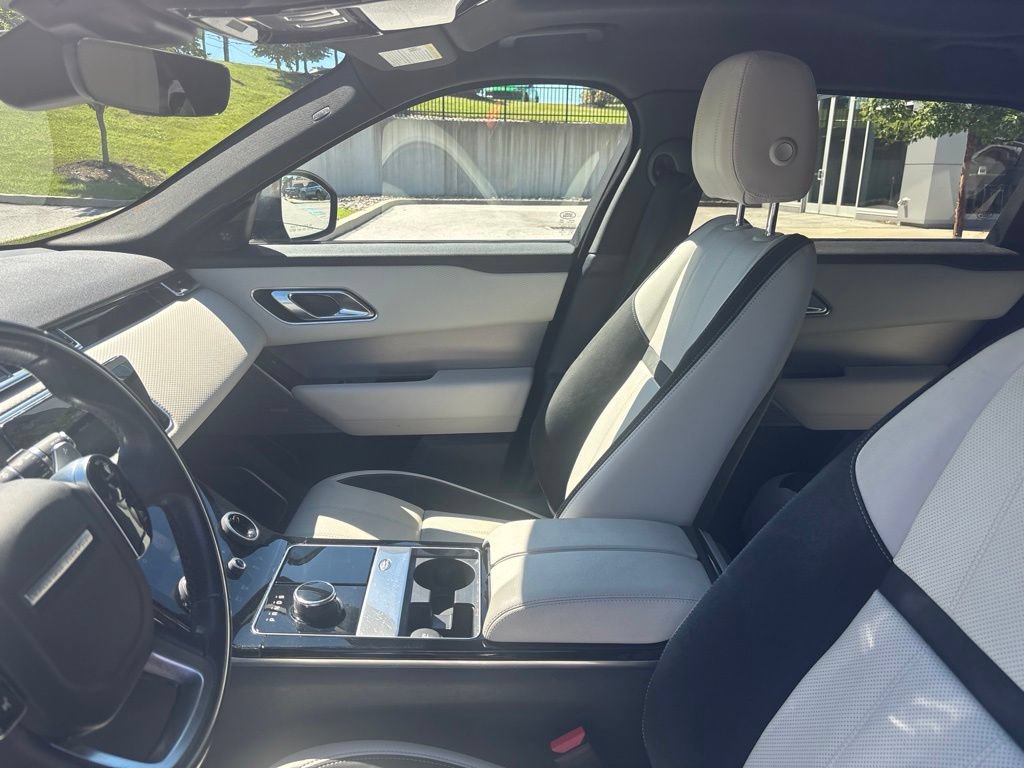 Used 2018 Land Rover Range Rover Velar R-Dynamic SE AWD/4WD image 18