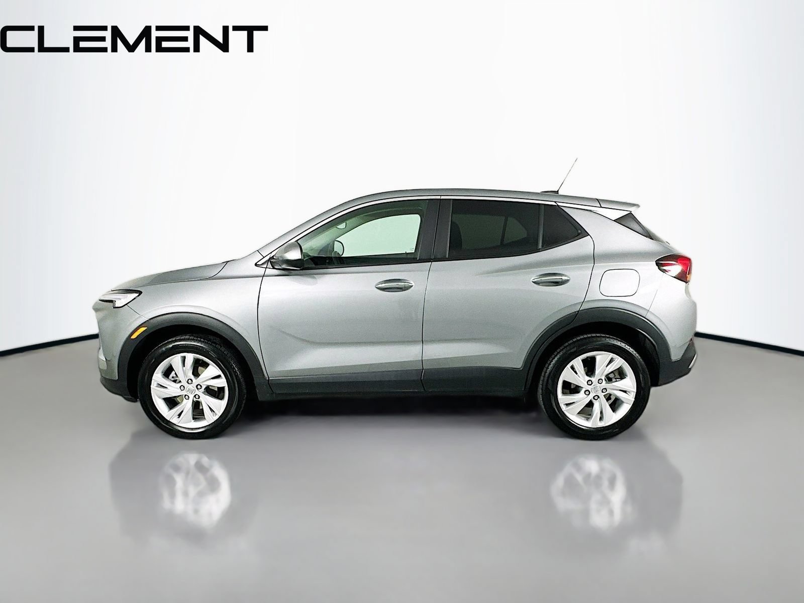 Used 2025 Buick Encore GX Preferred AWD/4WD image 6