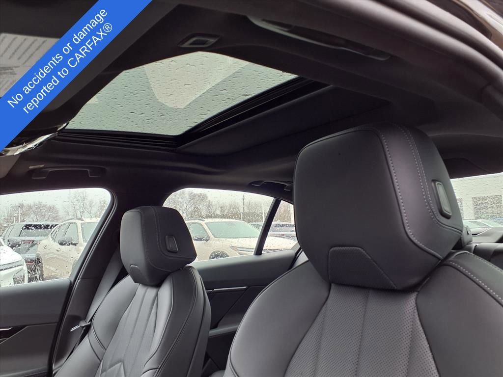 Used 2025 BMW 530i xDrive w/ Premium Package image 19