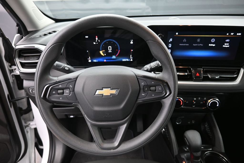 Used 2025 Chevrolet TrailBlazer LT FWD image 7