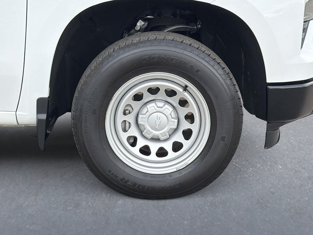 Used 2025 Chevrolet Silverado 1500 W/T RWD image 27