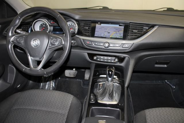 Used 2018 Buick Regal Preferred w/ Sights and Sounds Package AWD/4WD image 13