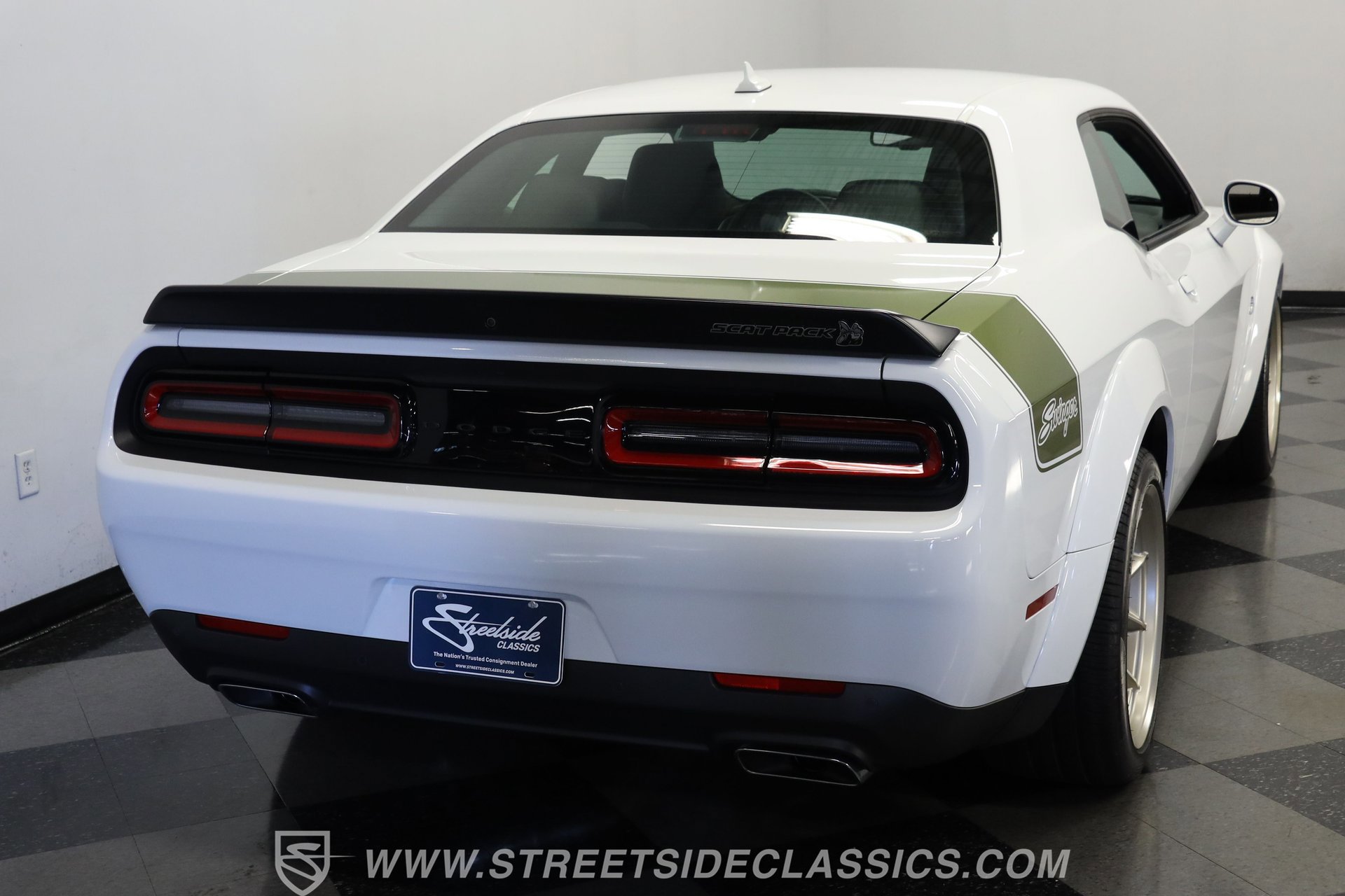 Used 2023 Dodge Challenger R/T Scat Pack image 9