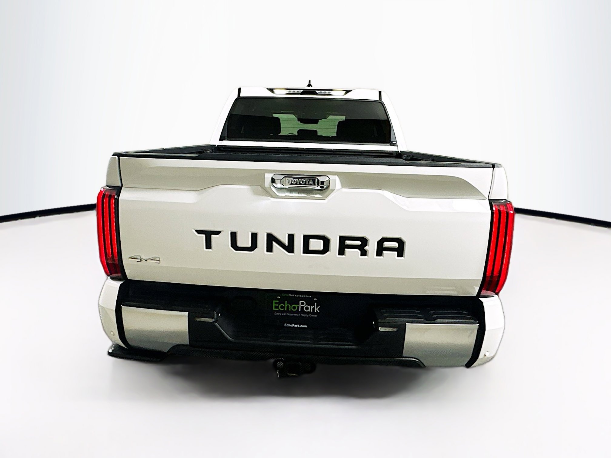 Used 2024 Toyota Tundra Limited w/ Power Package AWD/4WD image 7