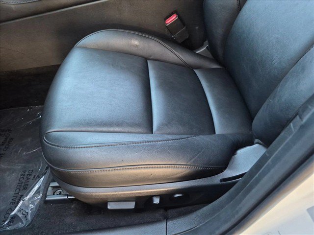 Used 2023 MAZDA MAZDA3 s FWD image 16