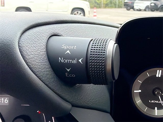 New 2025 Lexus ES 350 w/ Premium Package image 30