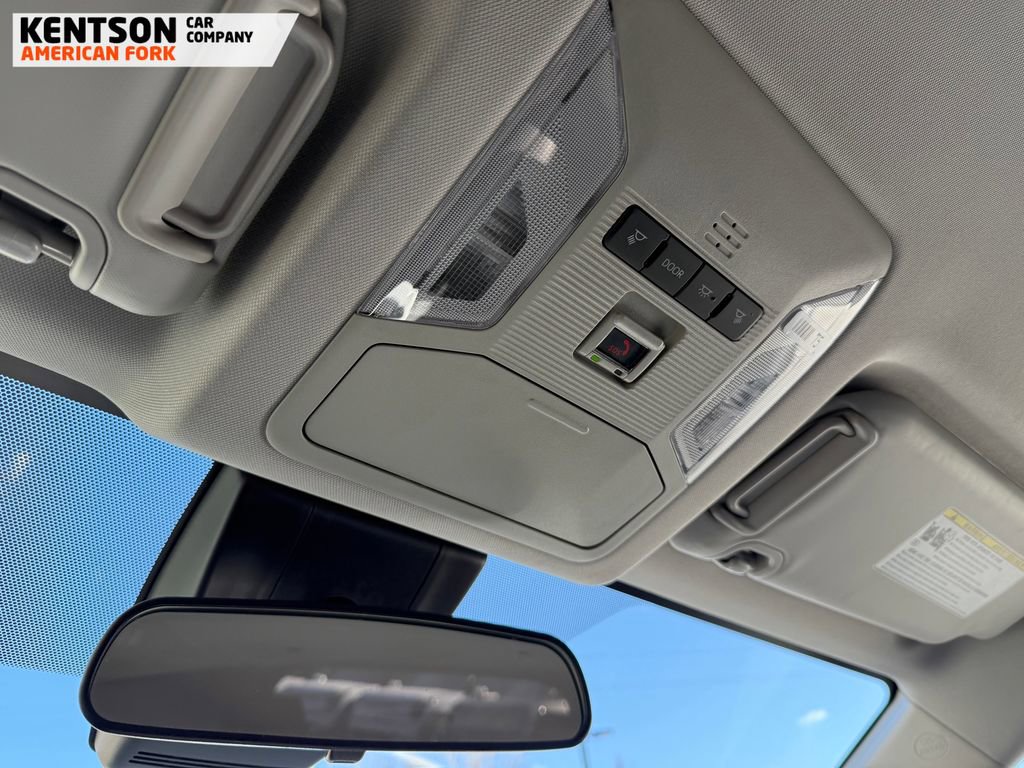 Used 2025 Toyota RAV4 XLE image 27