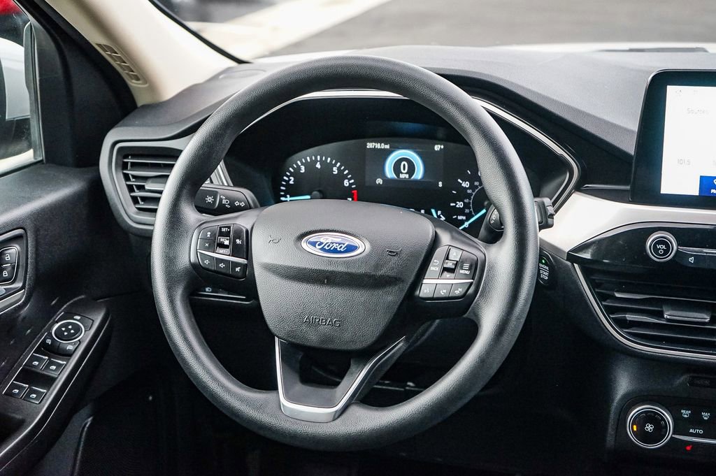 Used 2020 Ford Escape SE image 16