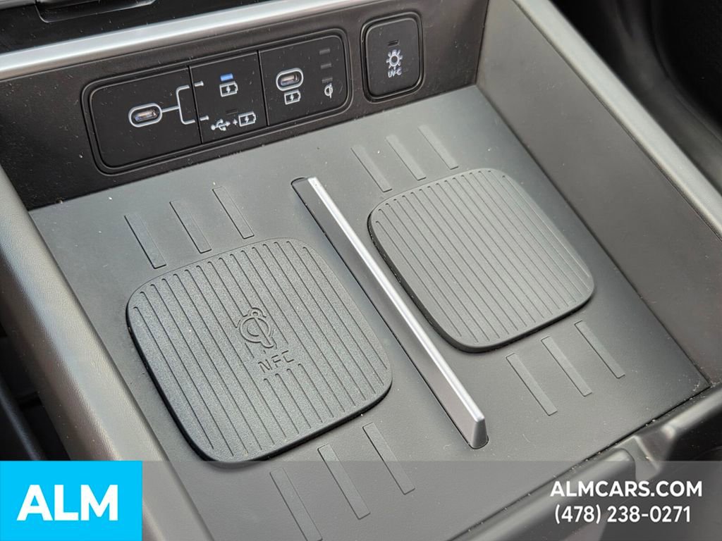 Used 2024 Hyundai Santa Fe Limited image 25