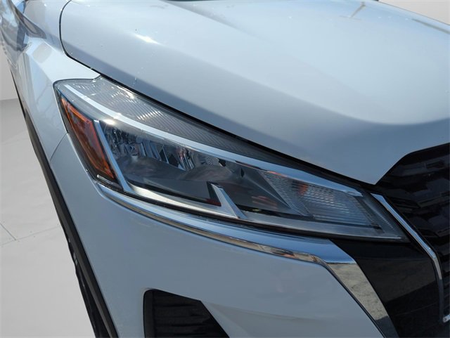 Certified 2023 Nissan Kicks SV image 17