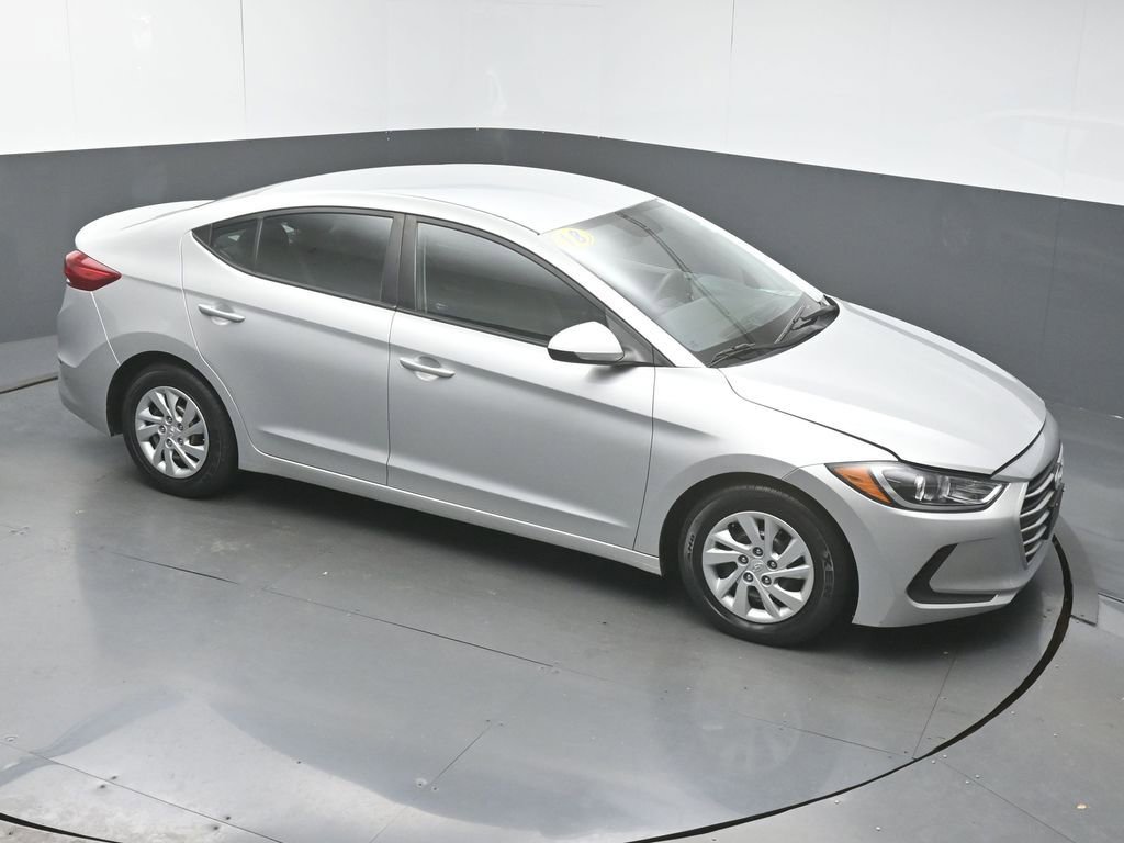 Used 2018 Hyundai Elantra SE w/ Cargo Package image 37