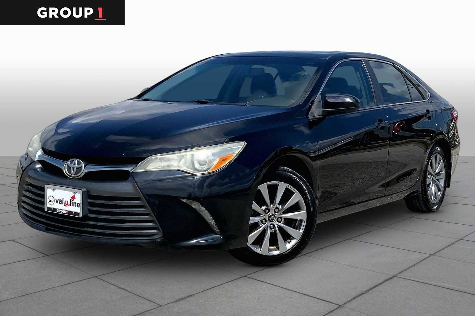 Used 2015 Toyota Camry XLE w/ Moonroof Package FWD image 1