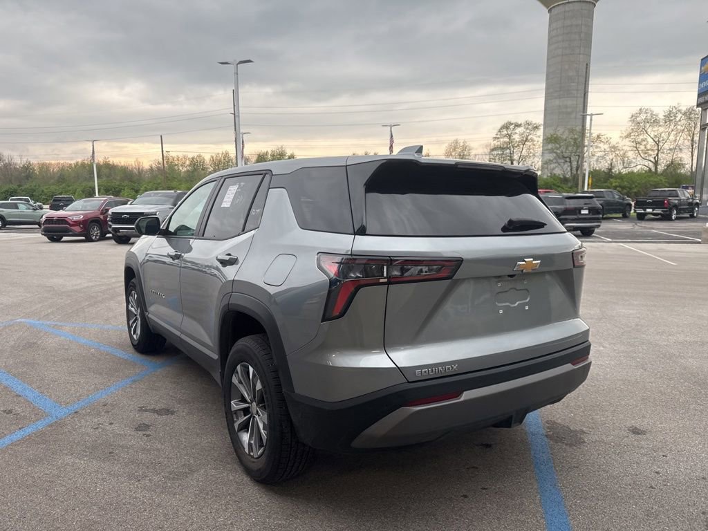 Used 2025 Chevrolet Equinox LT FWD image 16