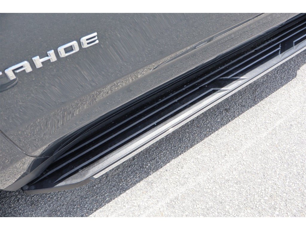 Used 2021 Chevrolet Tahoe Premier AWD/4WD image 16