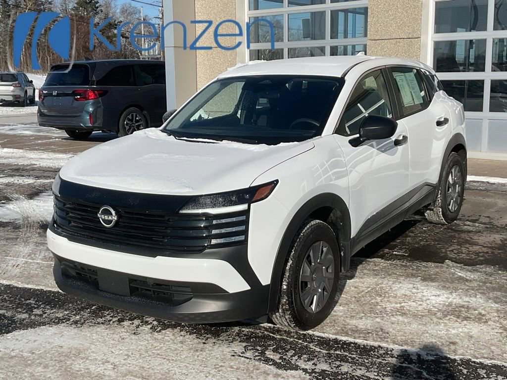 Used 2025 Nissan Kicks S image 1