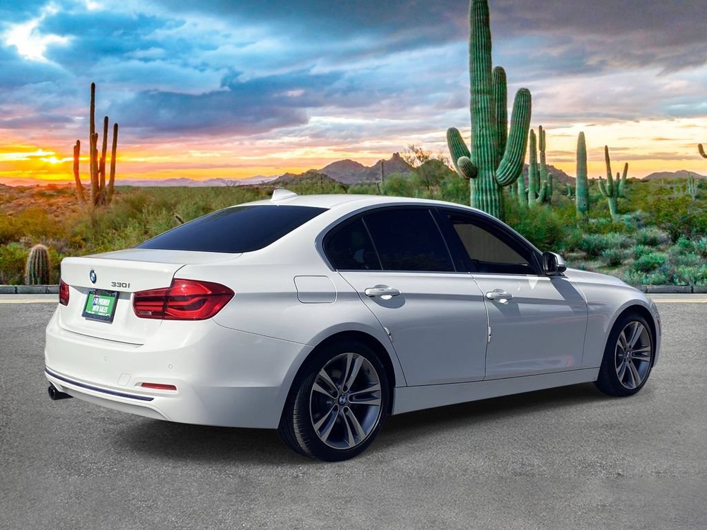 Used 2017 BMW 330i Sedan RWD image 3