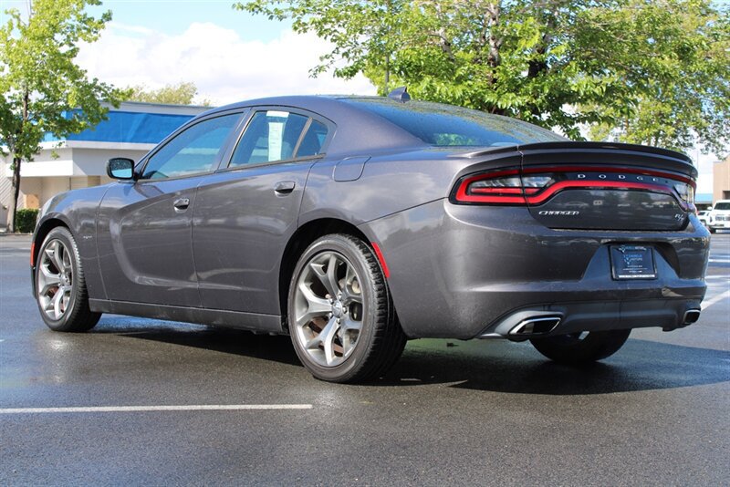Used 2016 Dodge Charger R/T RWD image 7