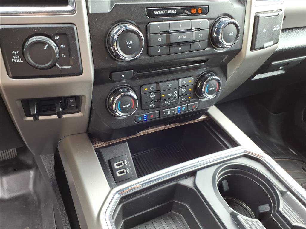 Used 2018 Ford F250 Lariat w/ Lariat Ultimate Package AWD/4WD image 32