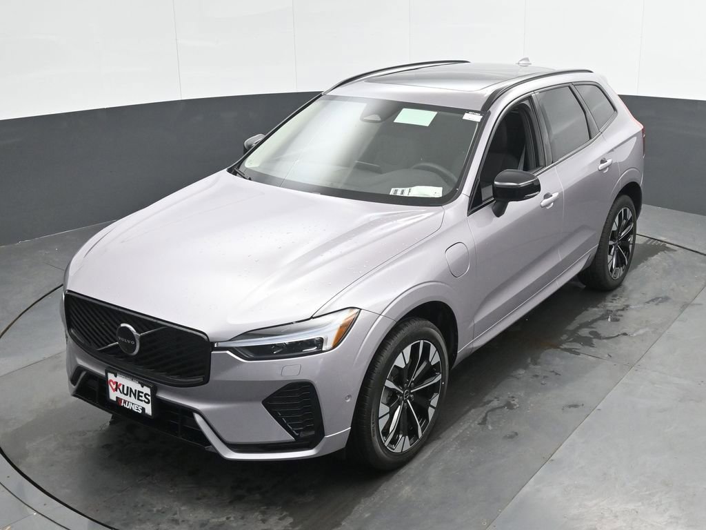 New 2026 Volvo XC60 T8 Plus w/ Climate Package AWD/4WD image 31