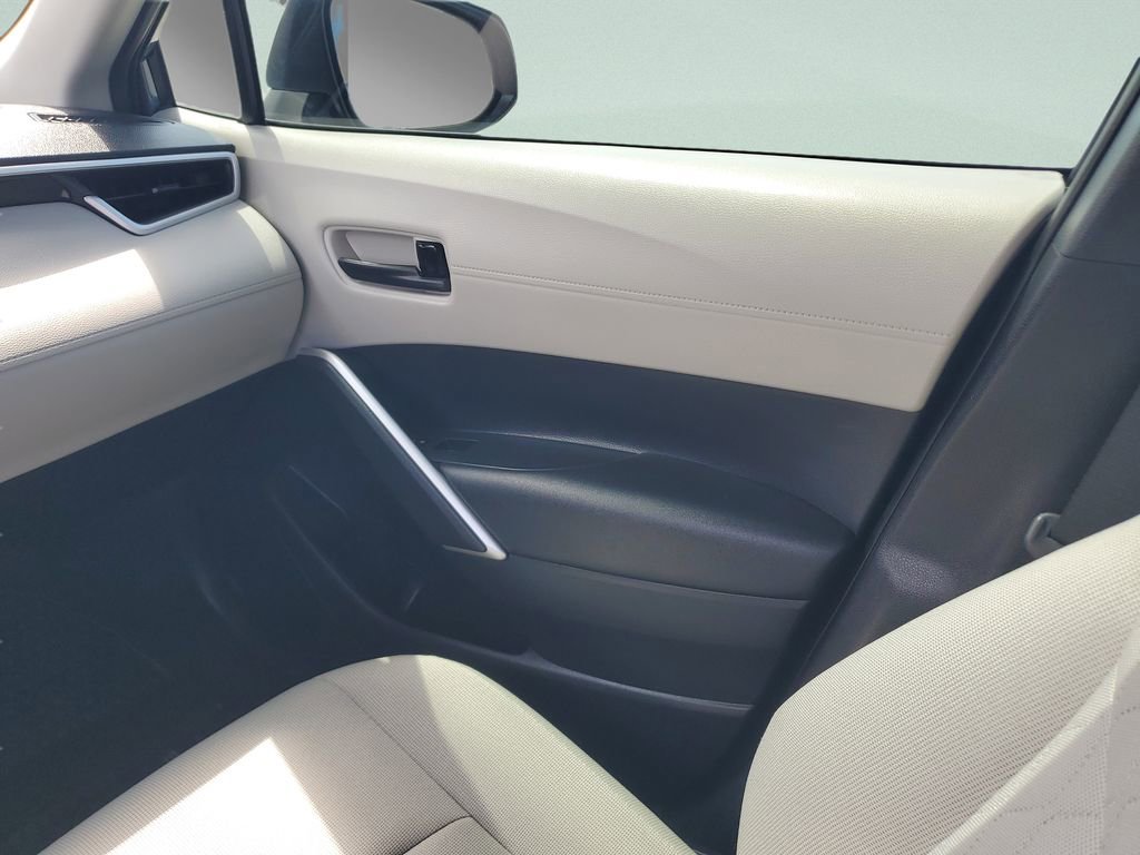 Certified 2025 Toyota Corolla Cross LE image 16