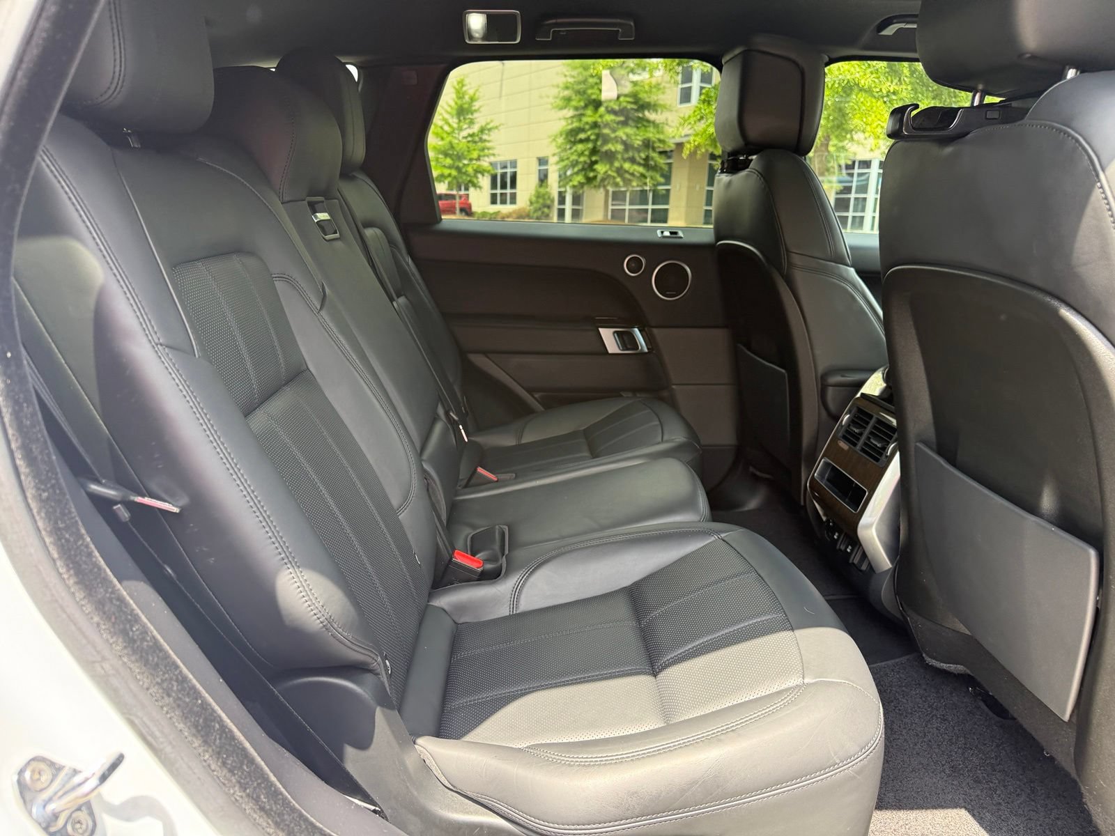 Used 2018 Land Rover Range Rover Sport HSE AWD/4WD image 41