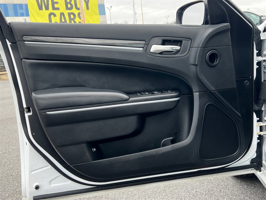 Used 2021 Chrysler 300 Touring w/ Sport Appearance Package image 14
