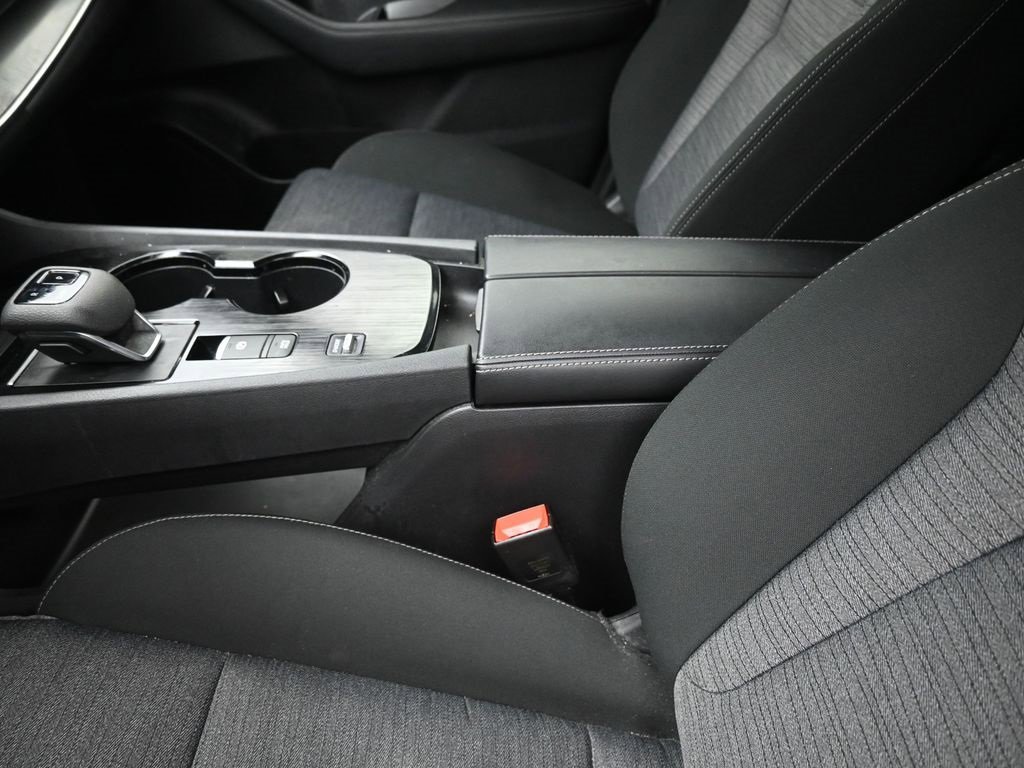 Used 2023 Nissan Rogue SV image 21