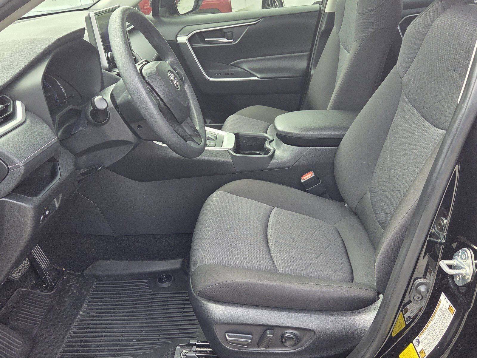 Certified 2024 Toyota RAV4 XLE AWD/4WD image 4