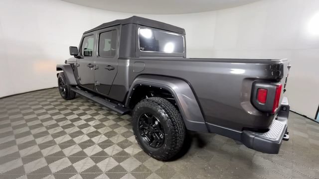 Used 2022 Jeep Gladiator Sport AWD/4WD image 7