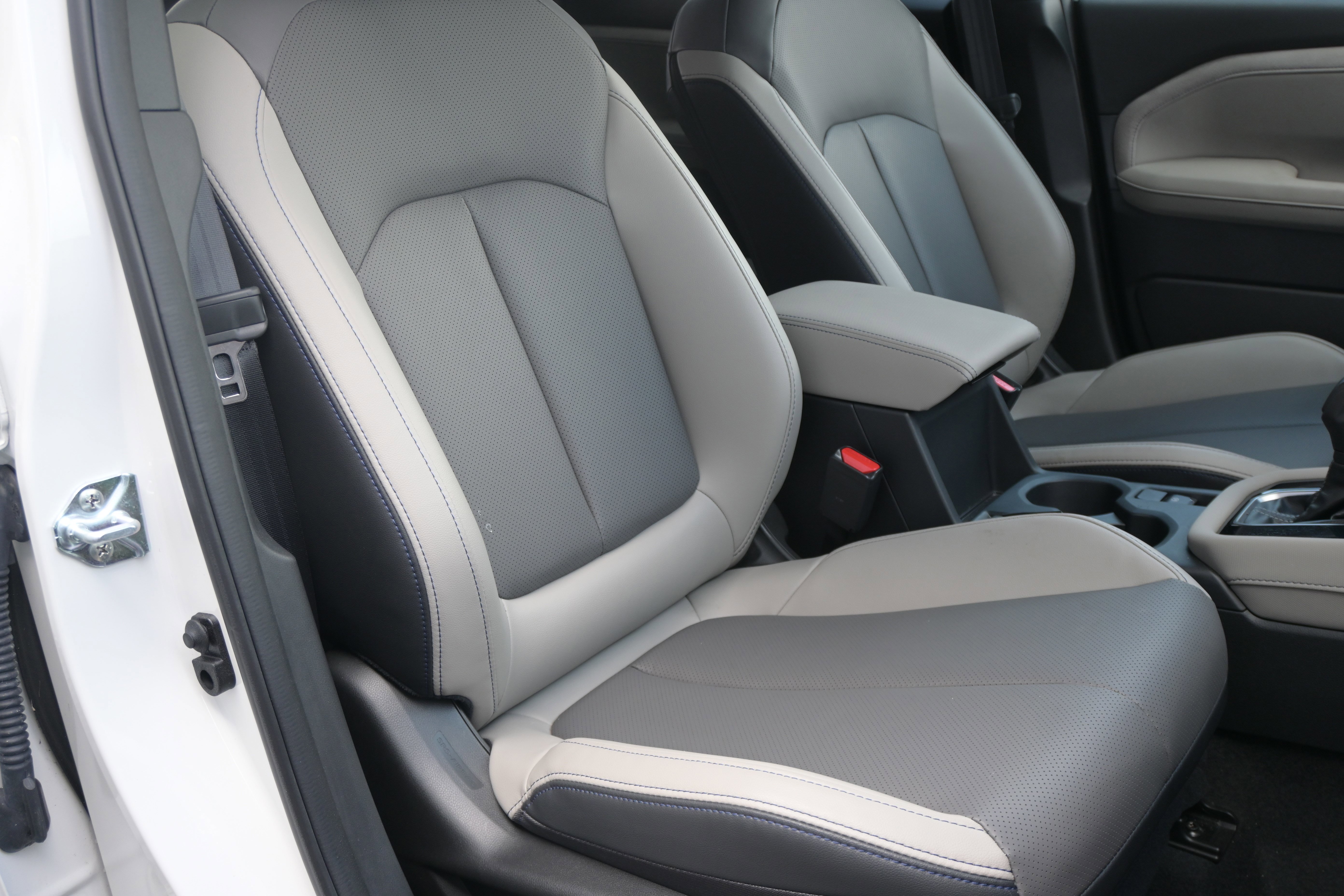 Certified 2025 Subaru Forester Limited image 34