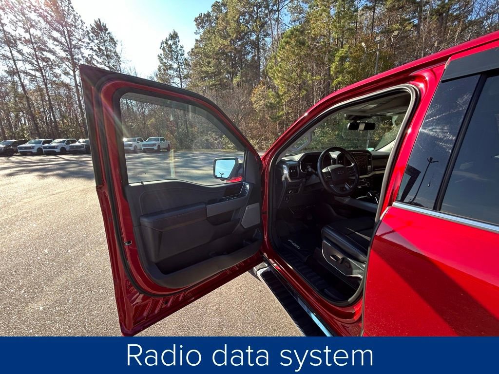 Used 2023 Ford F150 Lariat w/ Trailer Tow Package image 27