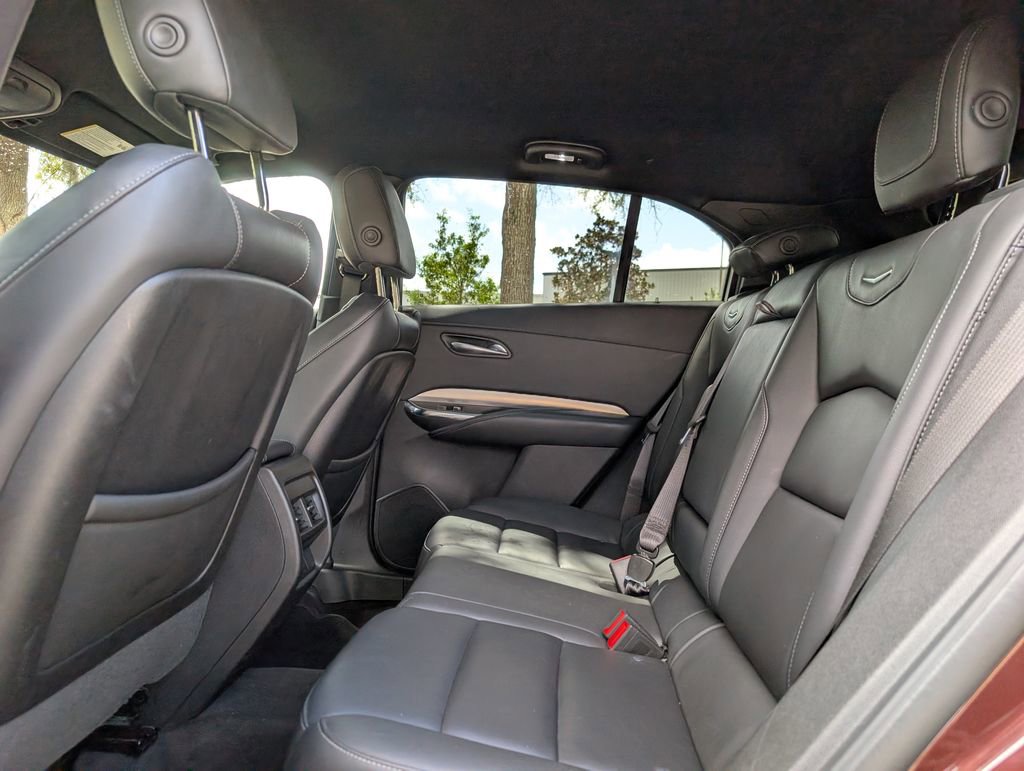 Used 2022 Cadillac XT4 Premium Luxury w/ Enhanced Visibility Package image 17