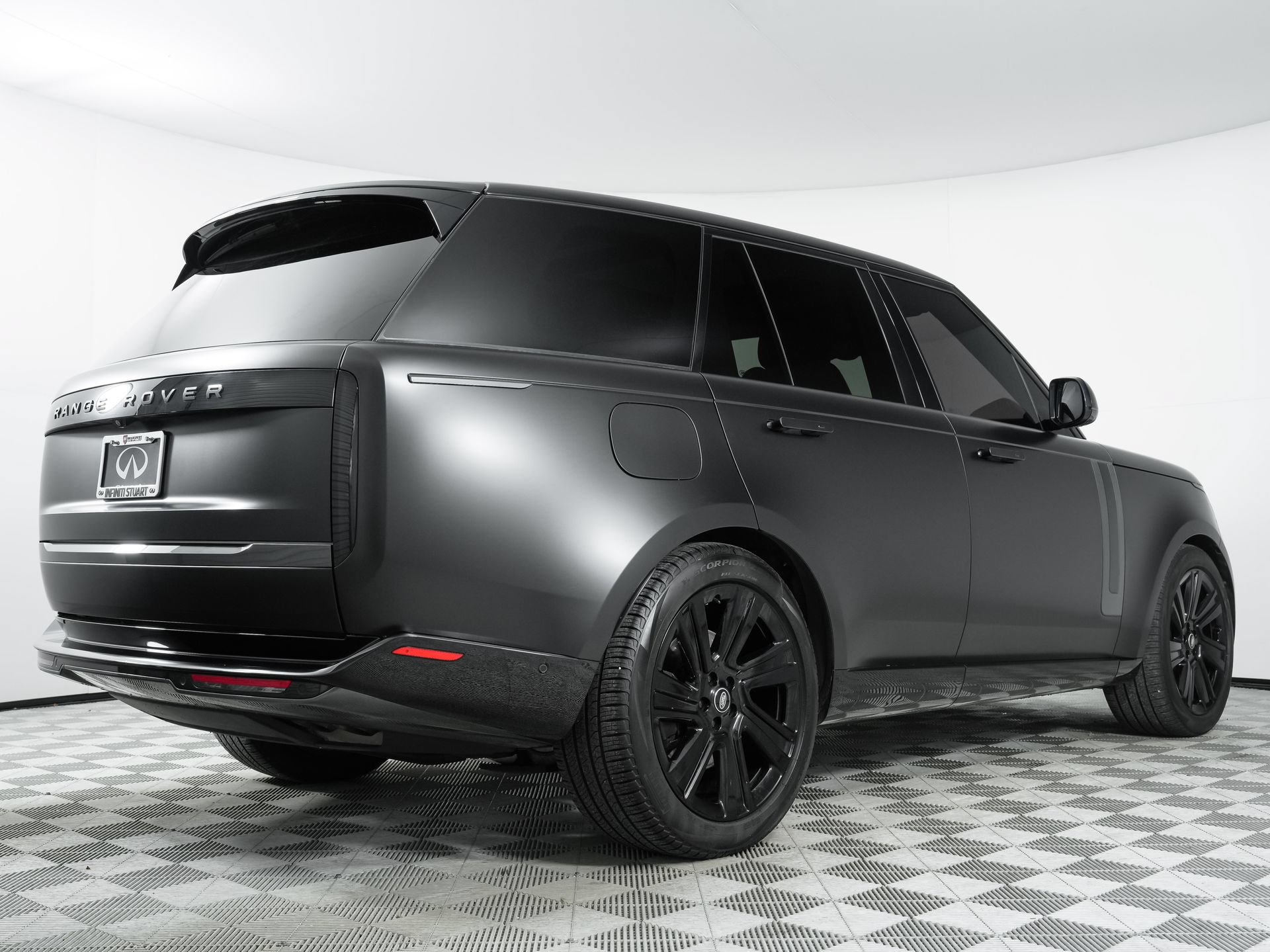 Used 2023 Land Rover Range Rover SE AWD/4WD image 17