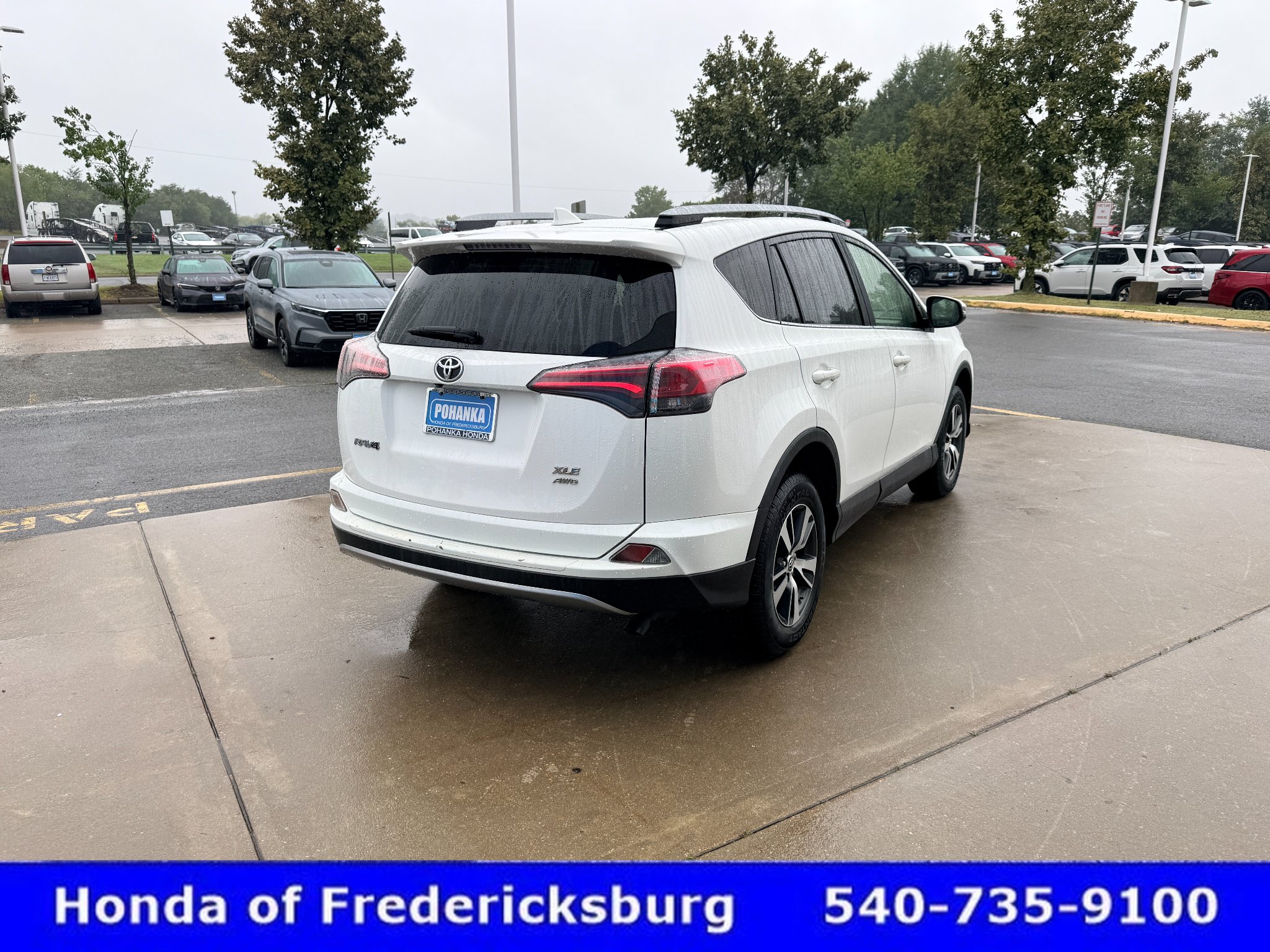 Used 2018 Toyota RAV4 XLE w/ Plus Extra Value Package AWD/4WD image 6