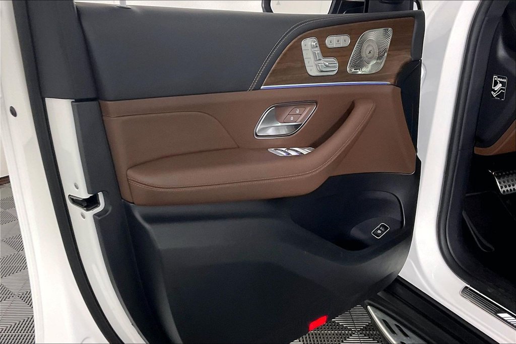 Certified 2025 Mercedes-Benz GLS 63 AMG 4MATIC image 15