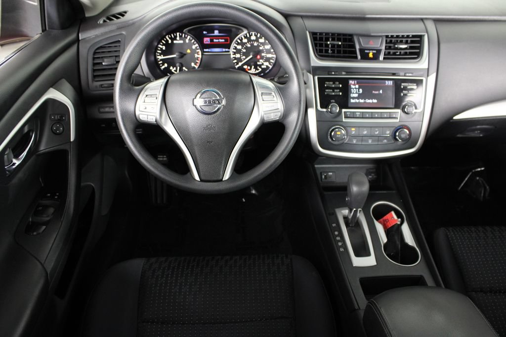 Used 2016 Nissan Altima 2.5 S w/ Power Driver Seat Package FWD image 6