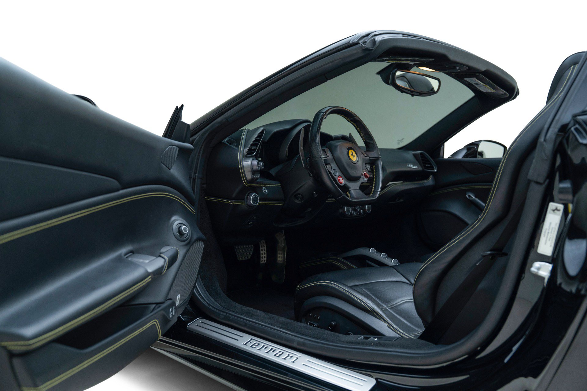 Used 2018 Ferrari 488 Spider RWD image 29