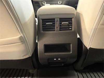 New 2025 Mitsubishi Outlander SE image 29