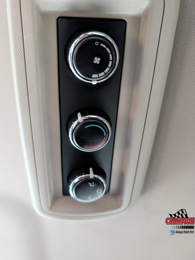 Used 2019 Dodge Journey SE FWD image 25