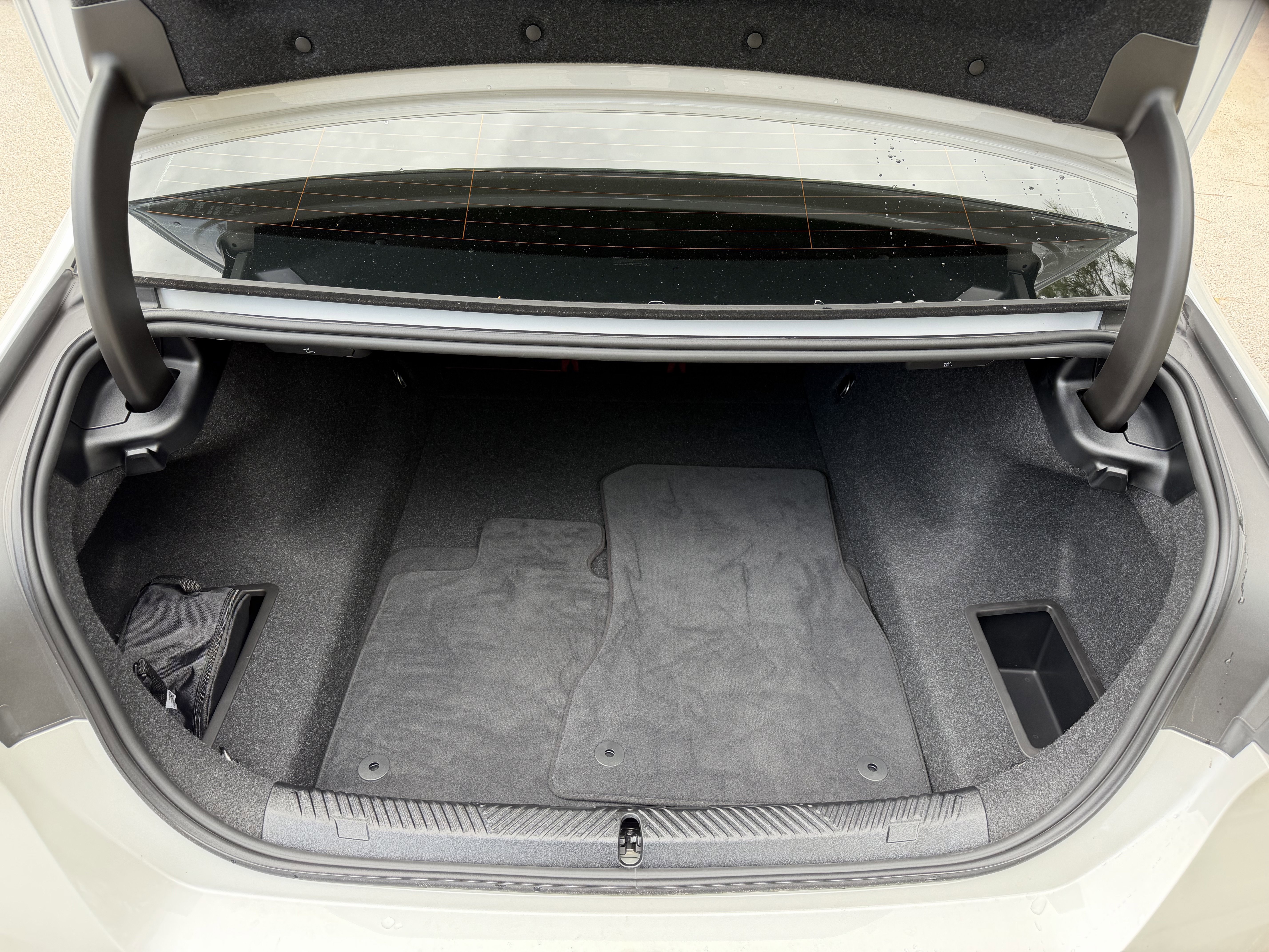 Used 2026 BMW 530i w/ Premium Package image 12