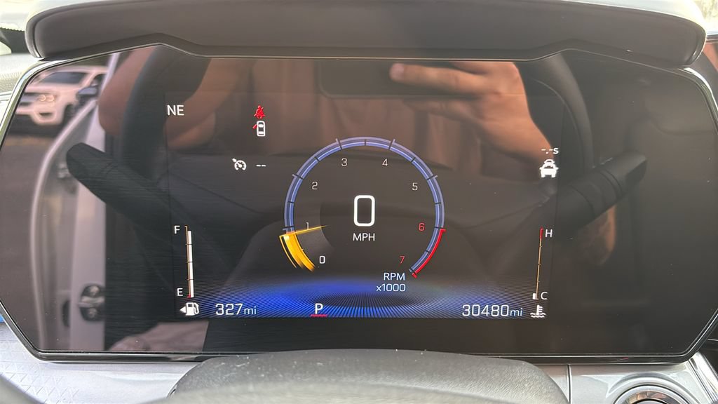 Used 2025 Chevrolet Trax LT FWD image 14