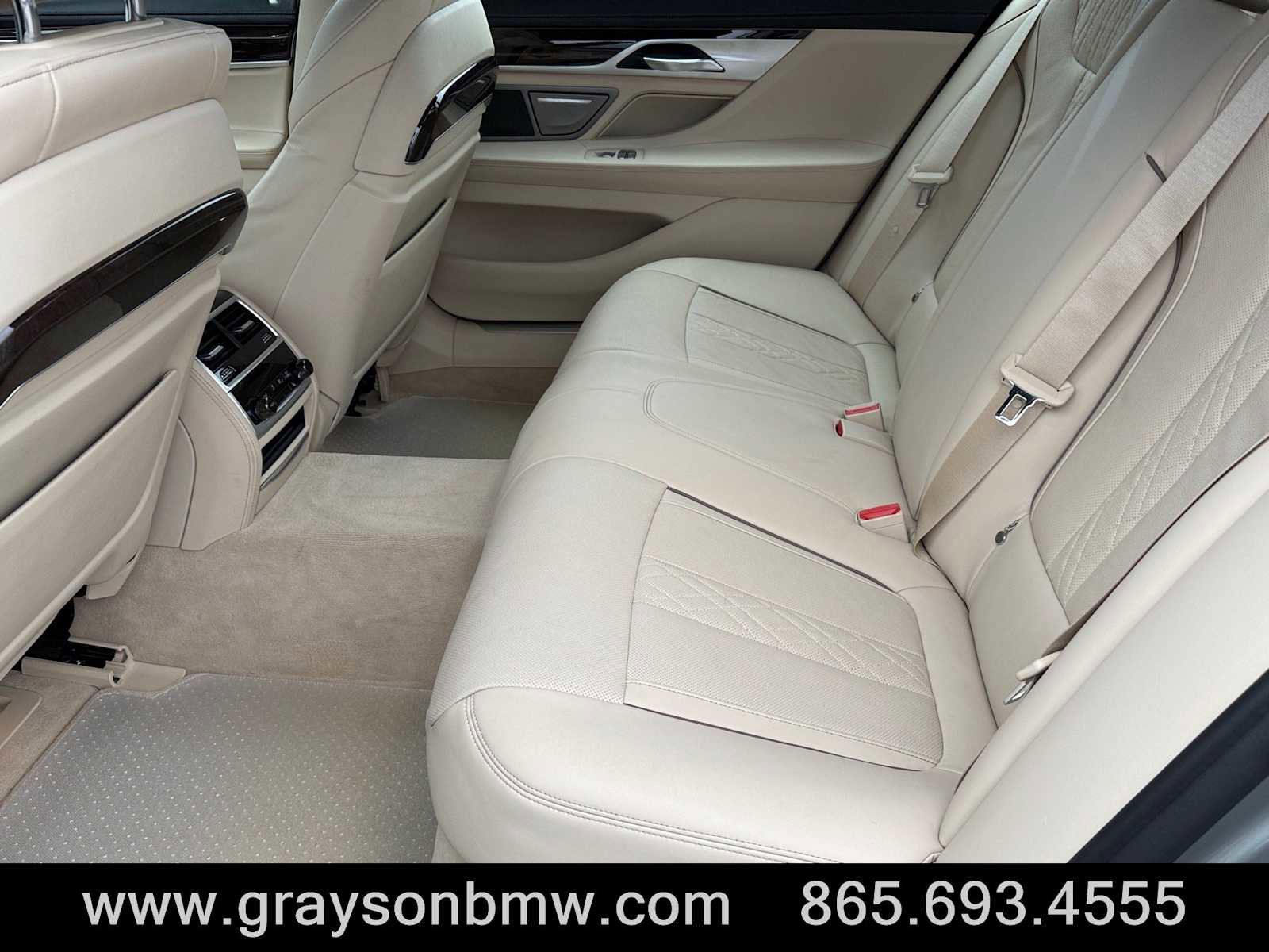 Used 2020 BMW 750i xDrive w/ Executive Package image 33