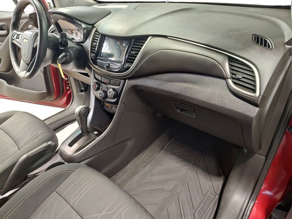 Used 2019 Chevrolet Trax LT AWD/4WD image 15