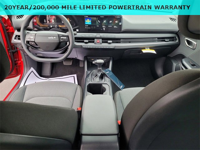 New 2025 Kia K4 LXS image 7