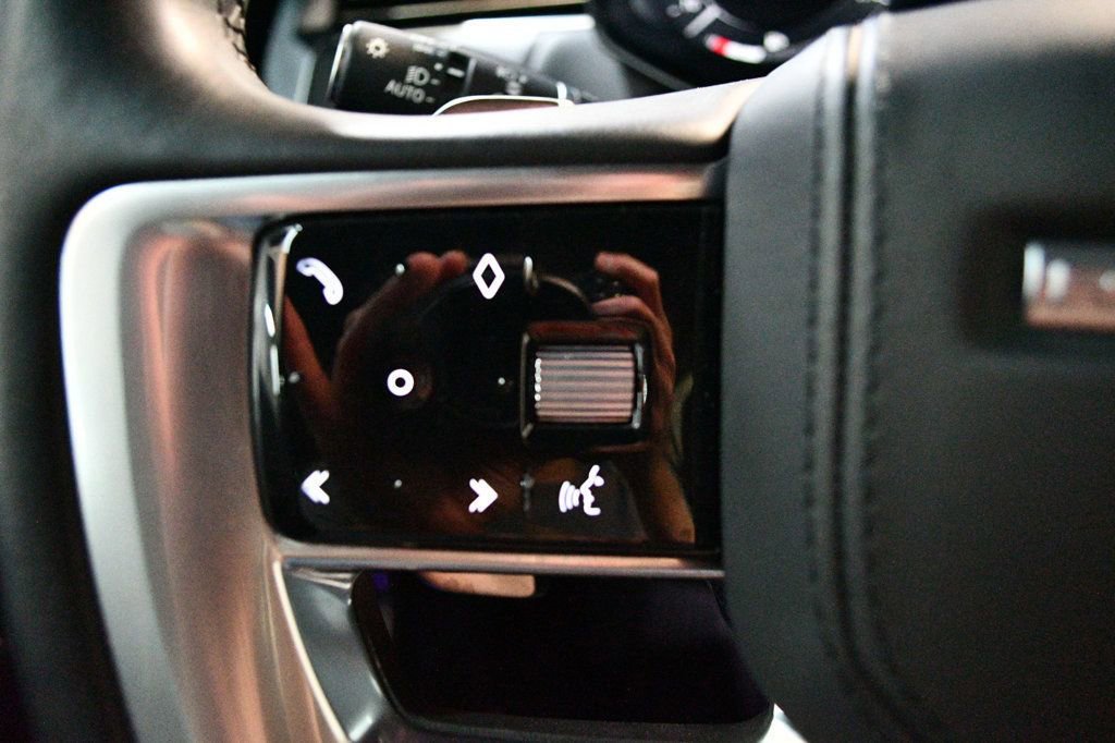 Used 2023 Land Rover Range Rover SE image 42