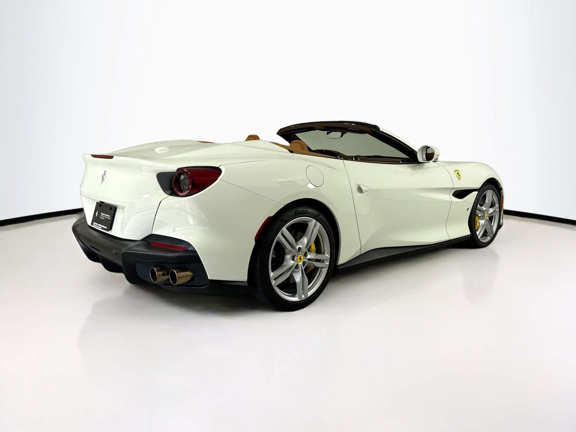 Certified 2022 Ferrari Portofino M image 28